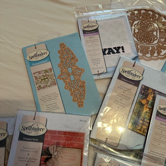 Spellbinder Embossing Machine Bundle - Picture 3 of 16